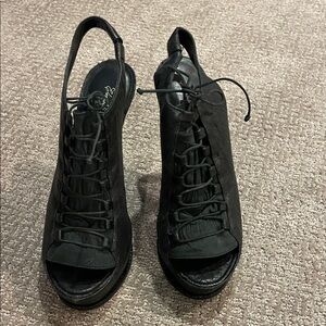 Stylish Black Women's Shoes